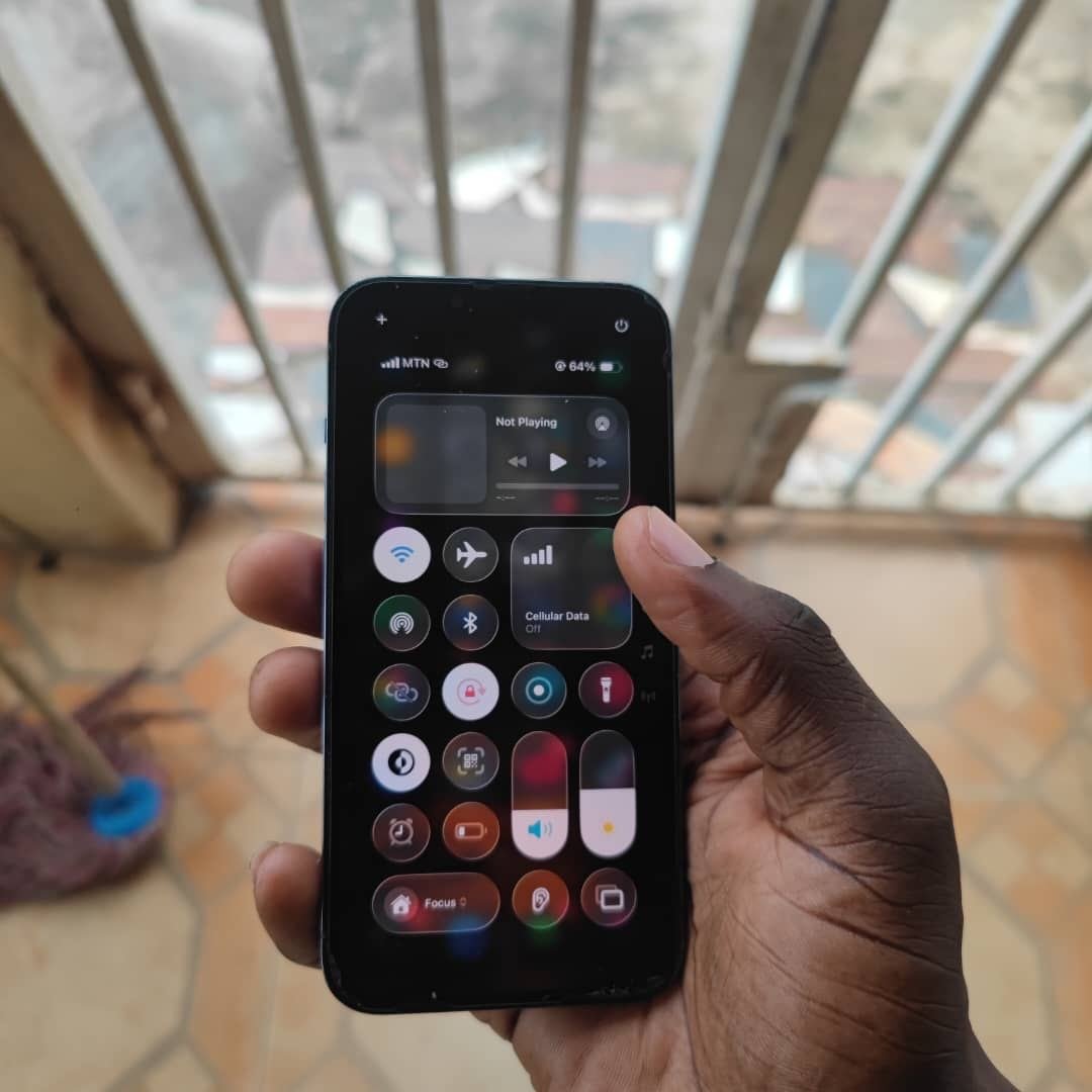 Iphone 13pro - Image 4