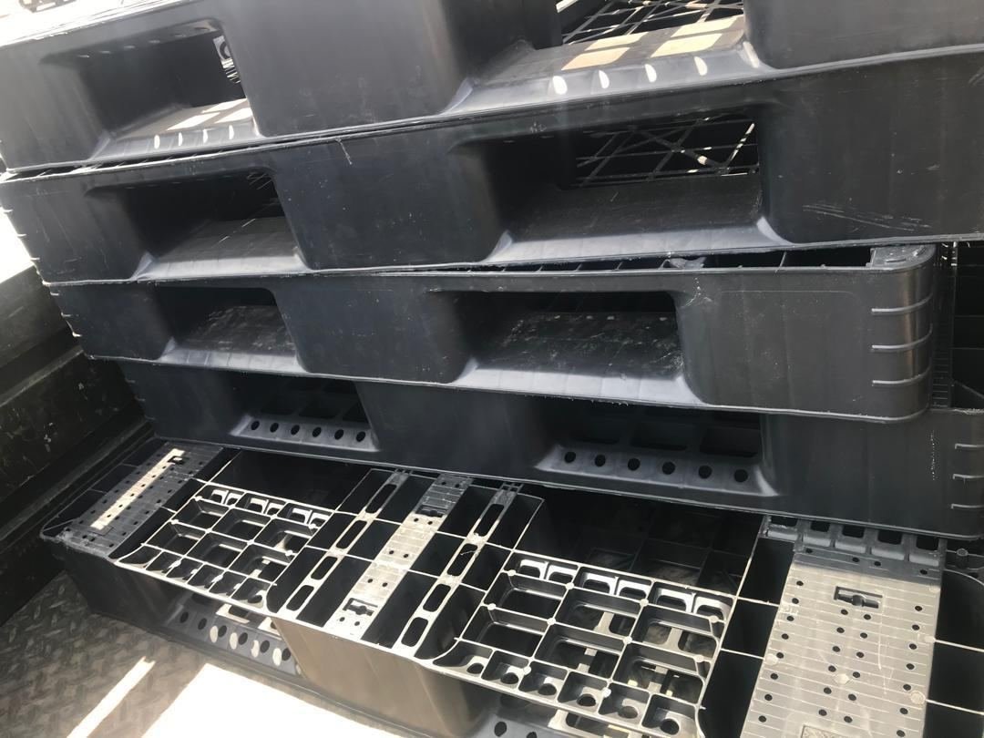 Plastic Pallet - Image 2