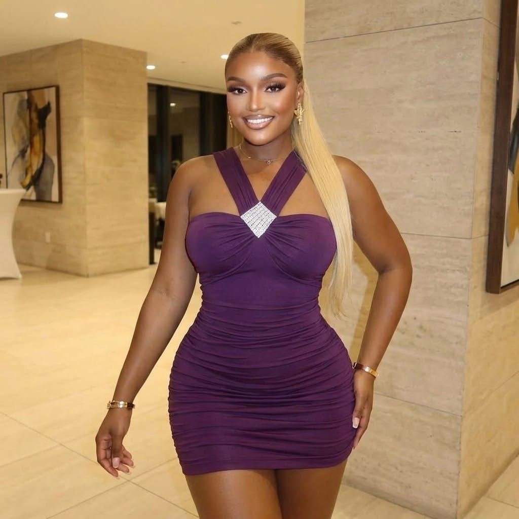 Fitted dress for sale in Ghana